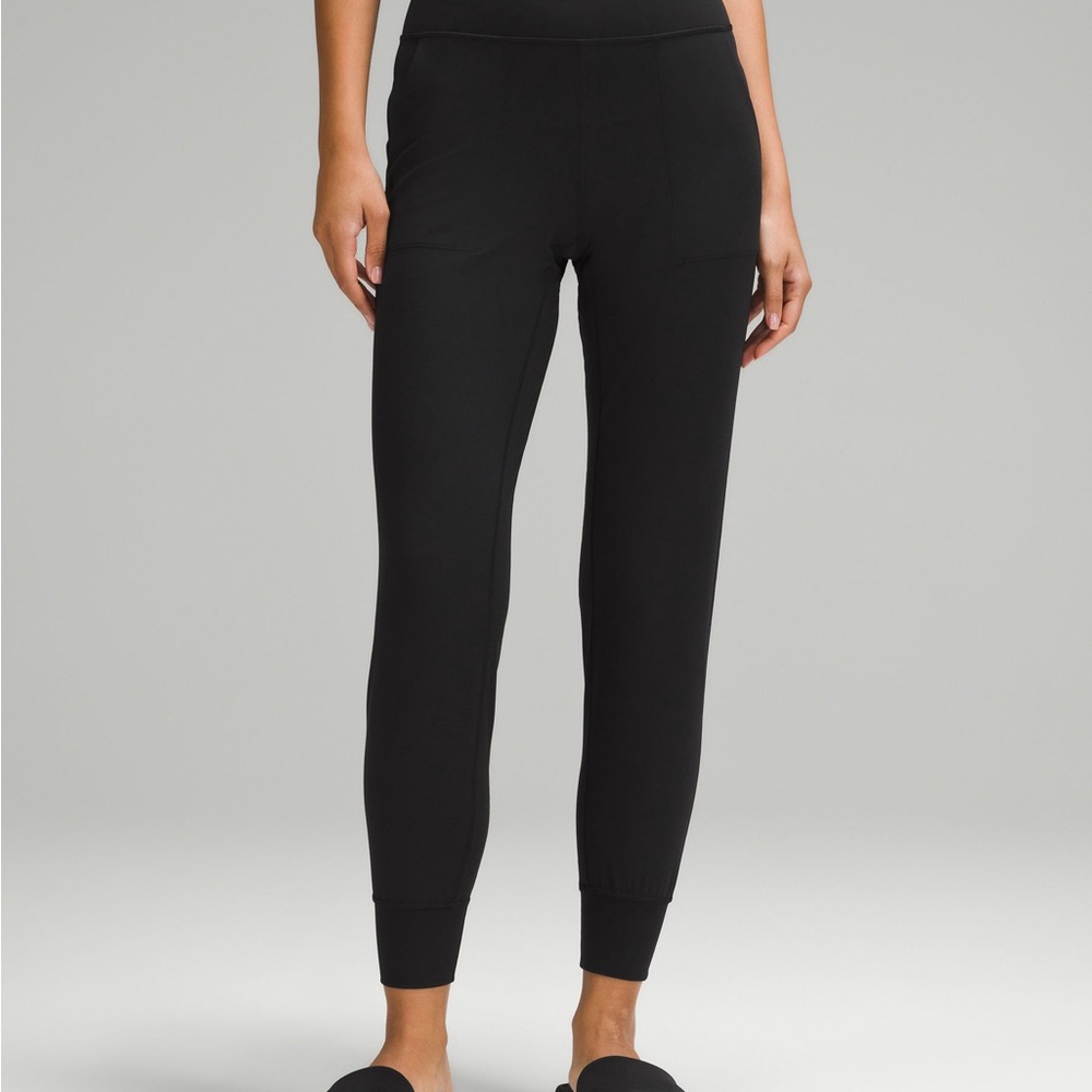 Women's LuluLemon Align Jogger